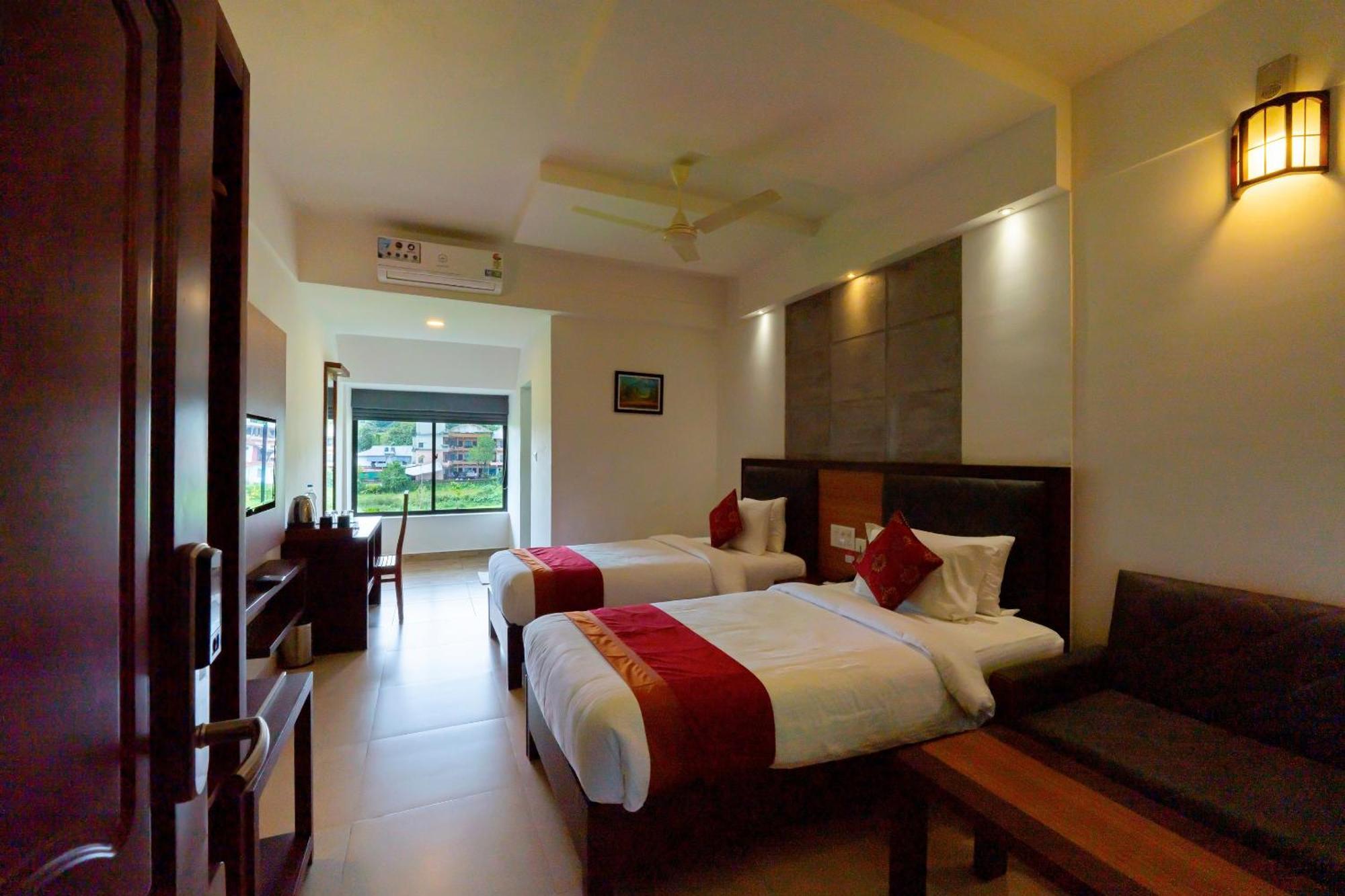 The Sanihara Hotel & Resort Vythiri Esterno foto