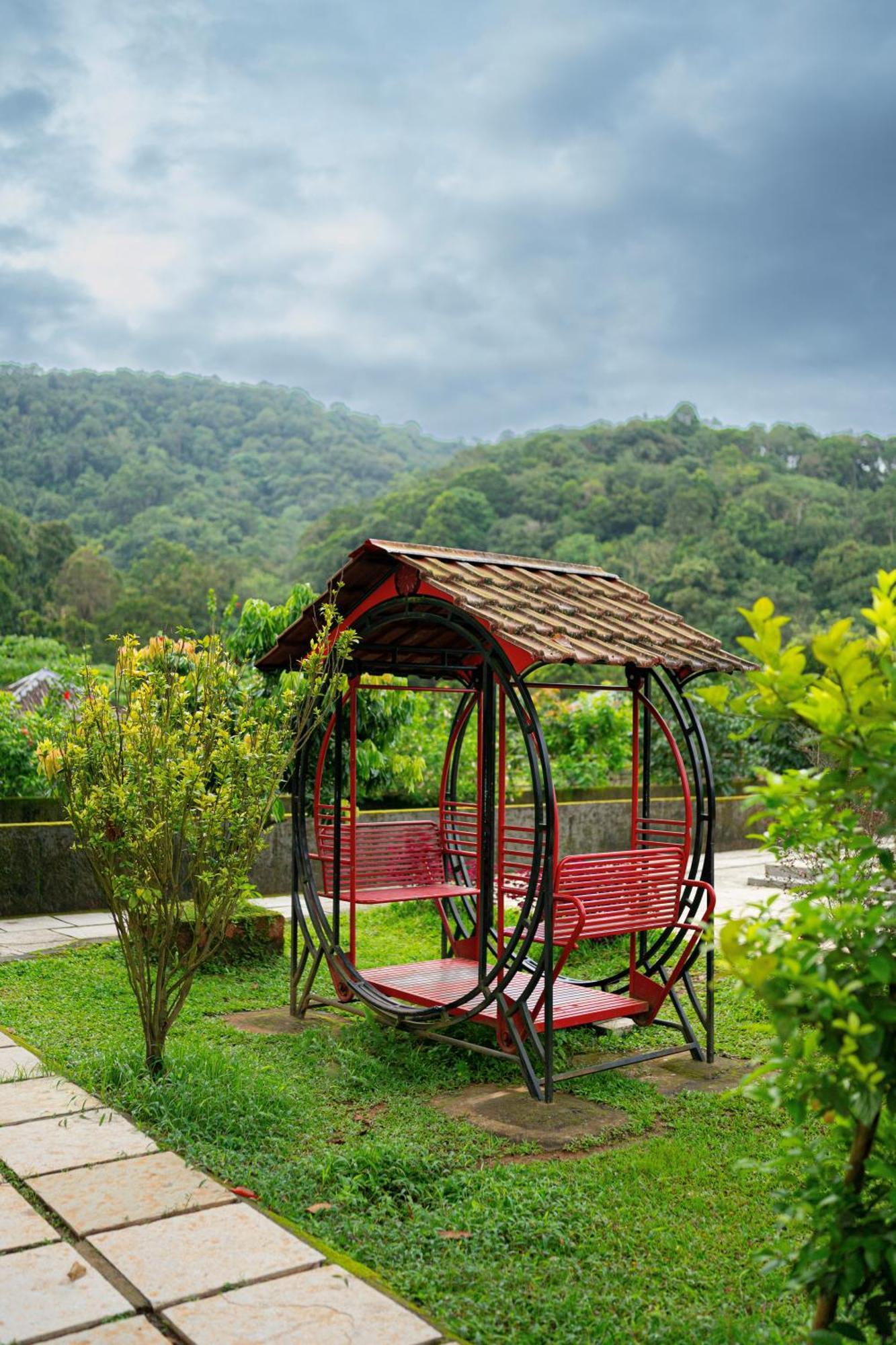 The Sanihara Hotel & Resort Vythiri Esterno foto